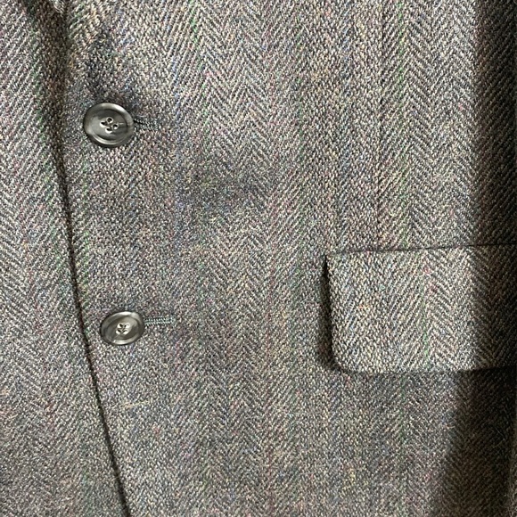 VTG Wool Herringbone Tweed Blazer in Gray 2 button style - Picture 2 of 9